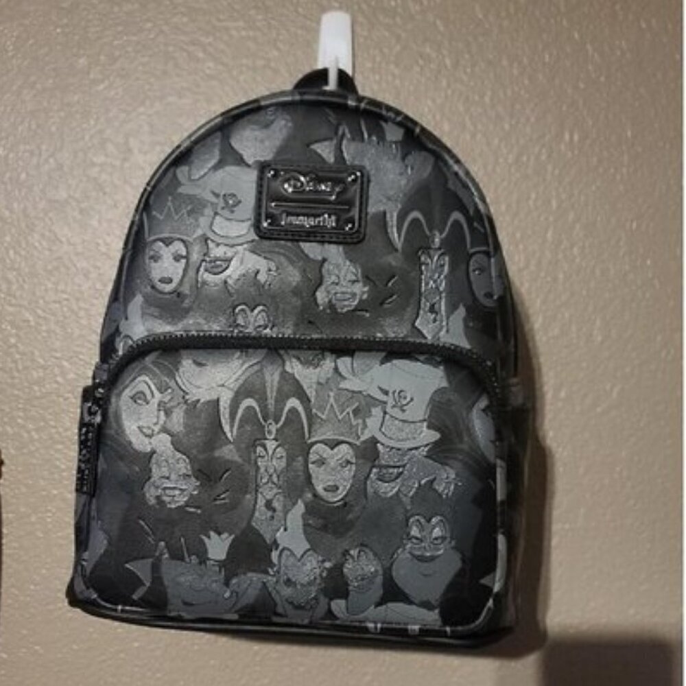 🆕Loungefly Womens Disney Villains Debossed Double Strap Shoulder Bag